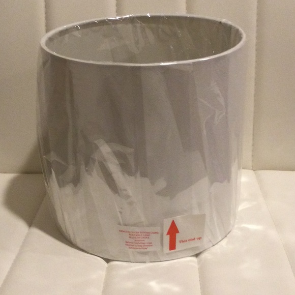 NWOT Blue Glass Table Lamp With Cream/White Shade - Picture 9 of 16